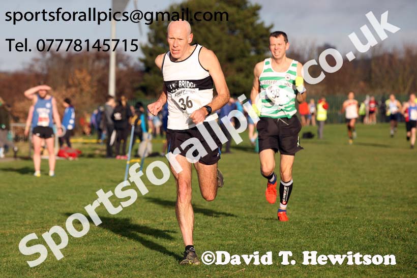 Mens veteran Cathedral Relays, Birtley. Photo:  David T. Hewitson/Sports for All Pics